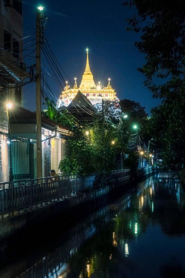 Non House Bangkok บ้านนอนโฮสเทล ภายนอก รูปภาพ